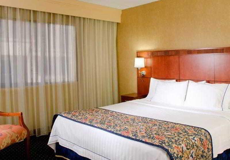 Courtyard Chicago Arlington Heights/South Hotell Exteriör bild